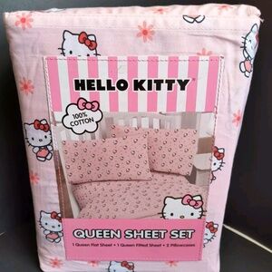 Hello Kitty Queen Sheet Set 100% Cotton Bedding 4-Piece Set Flowers NEW